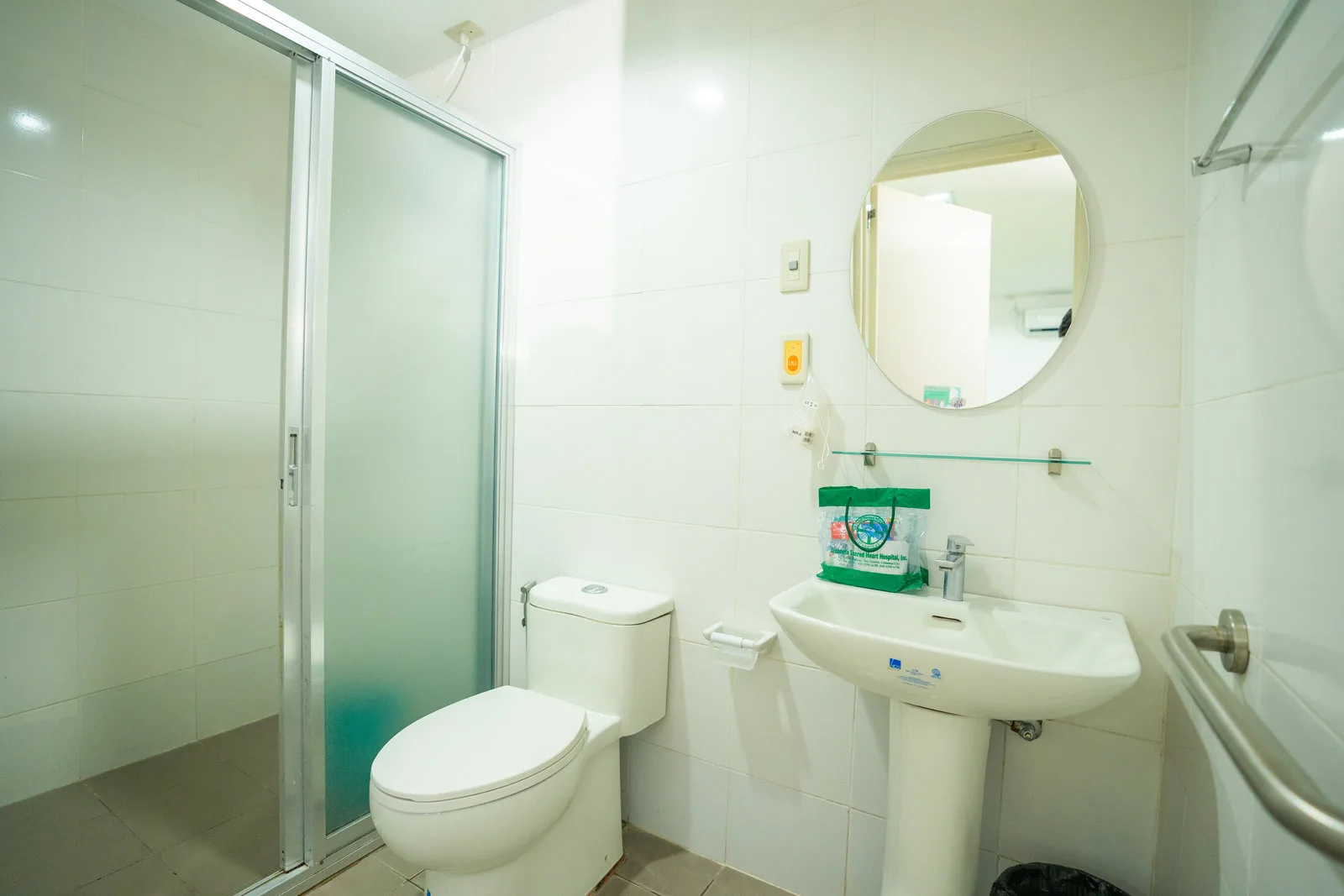 Suite Room at Urdaneta Sacred Heart Hospital, view 3